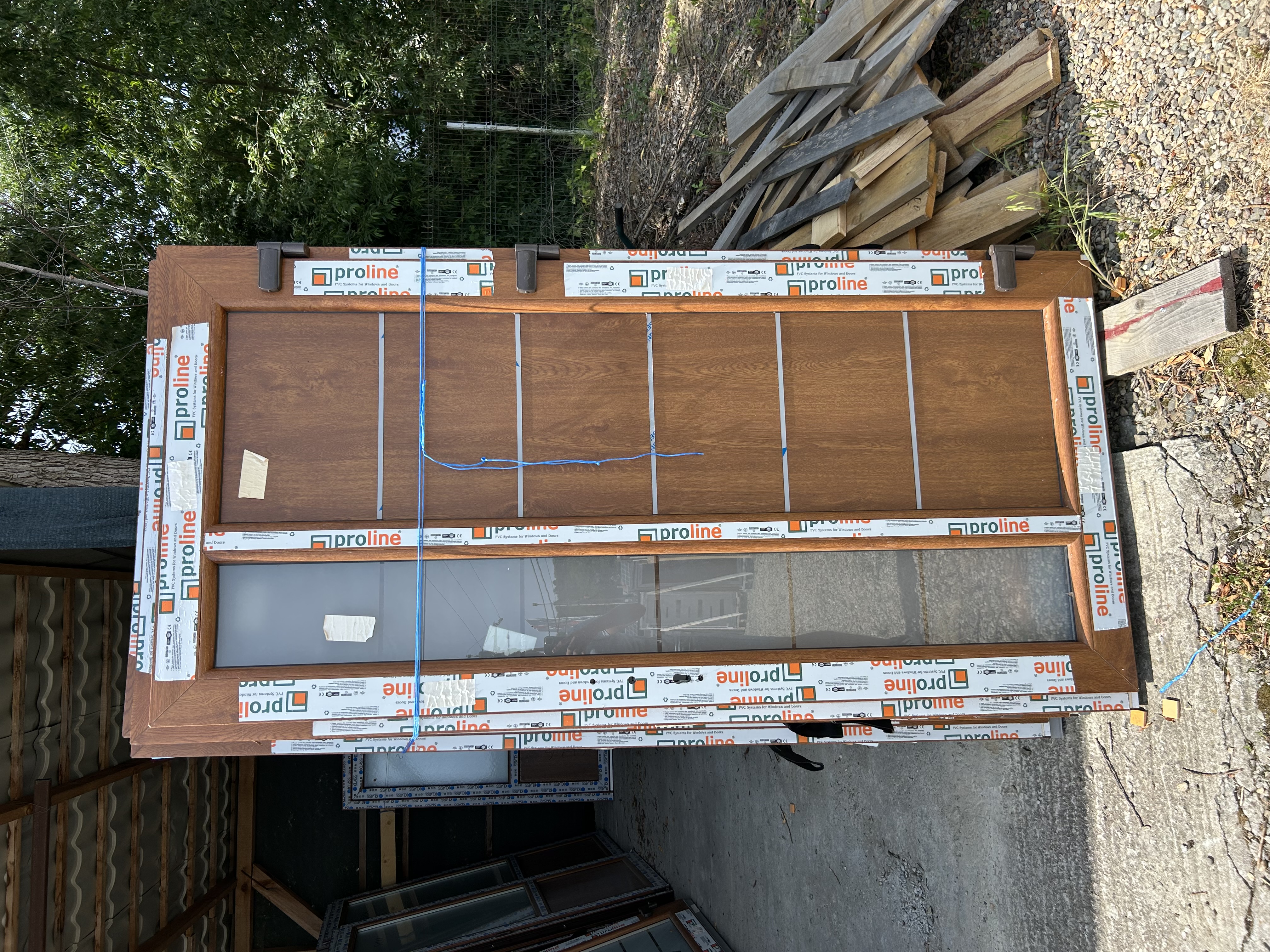 Ușă de intrare cu inserții de inox  - Imaginea 2