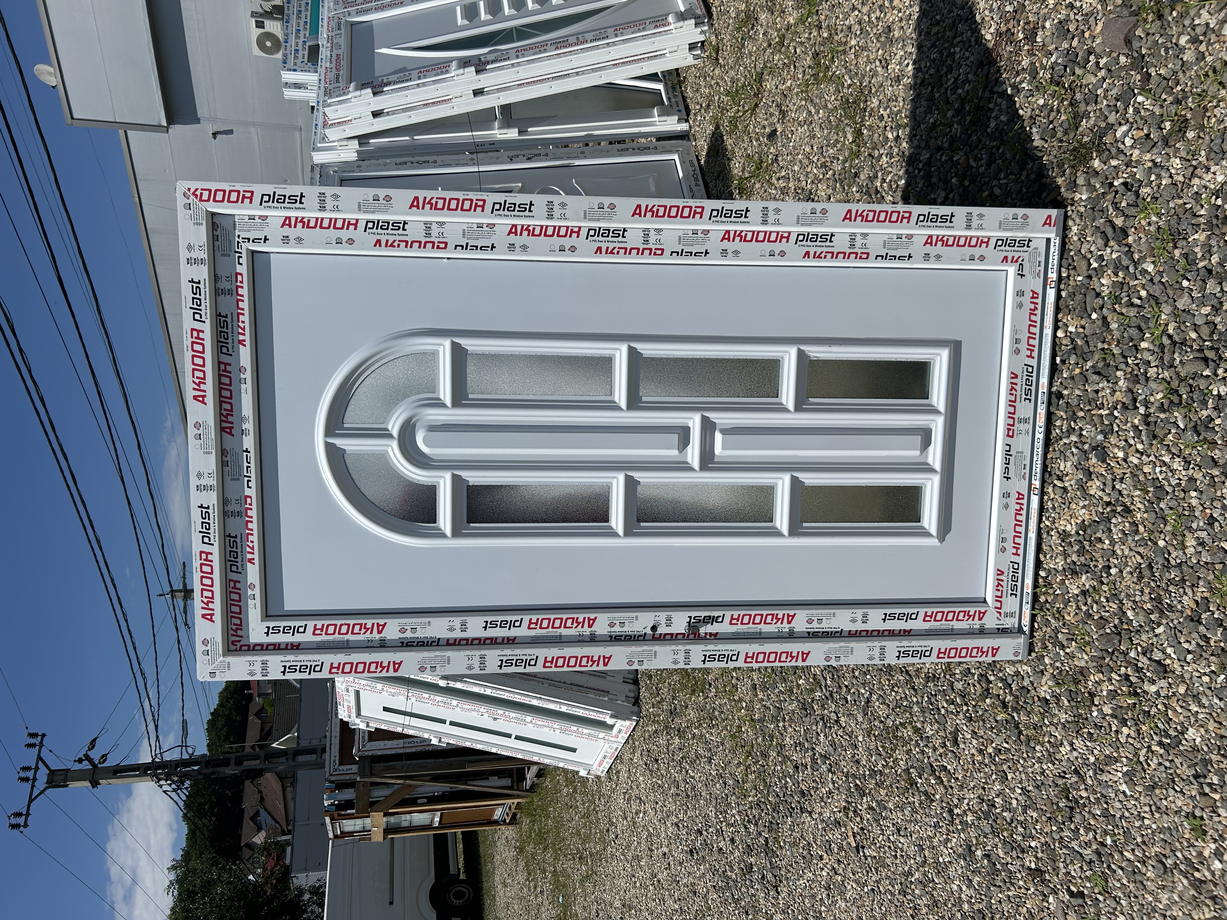 Ușă de intrare cu panel decorativ 110x200