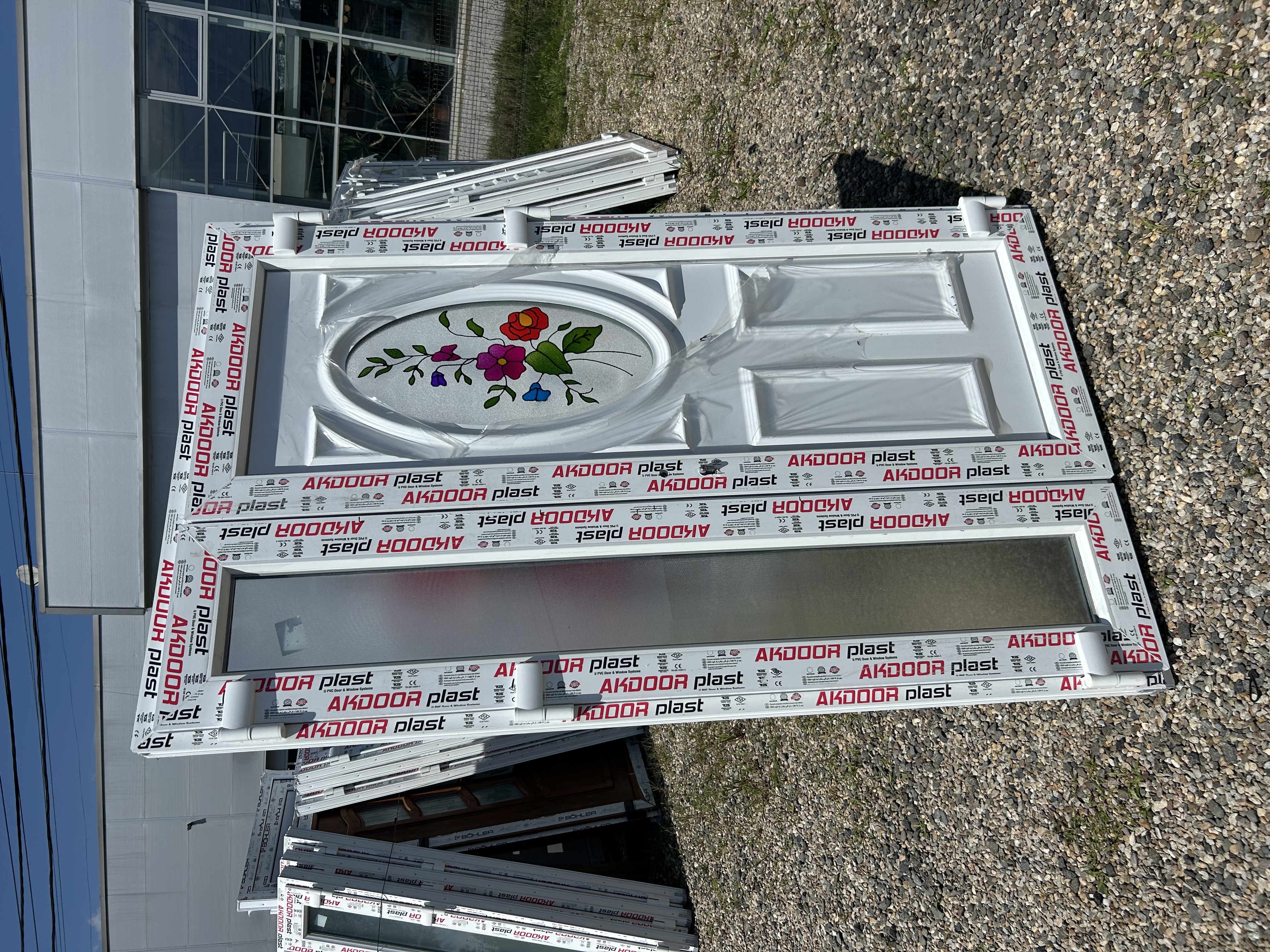 Ușă de intrare dublă cu panel decorativ  - Imaginea 2