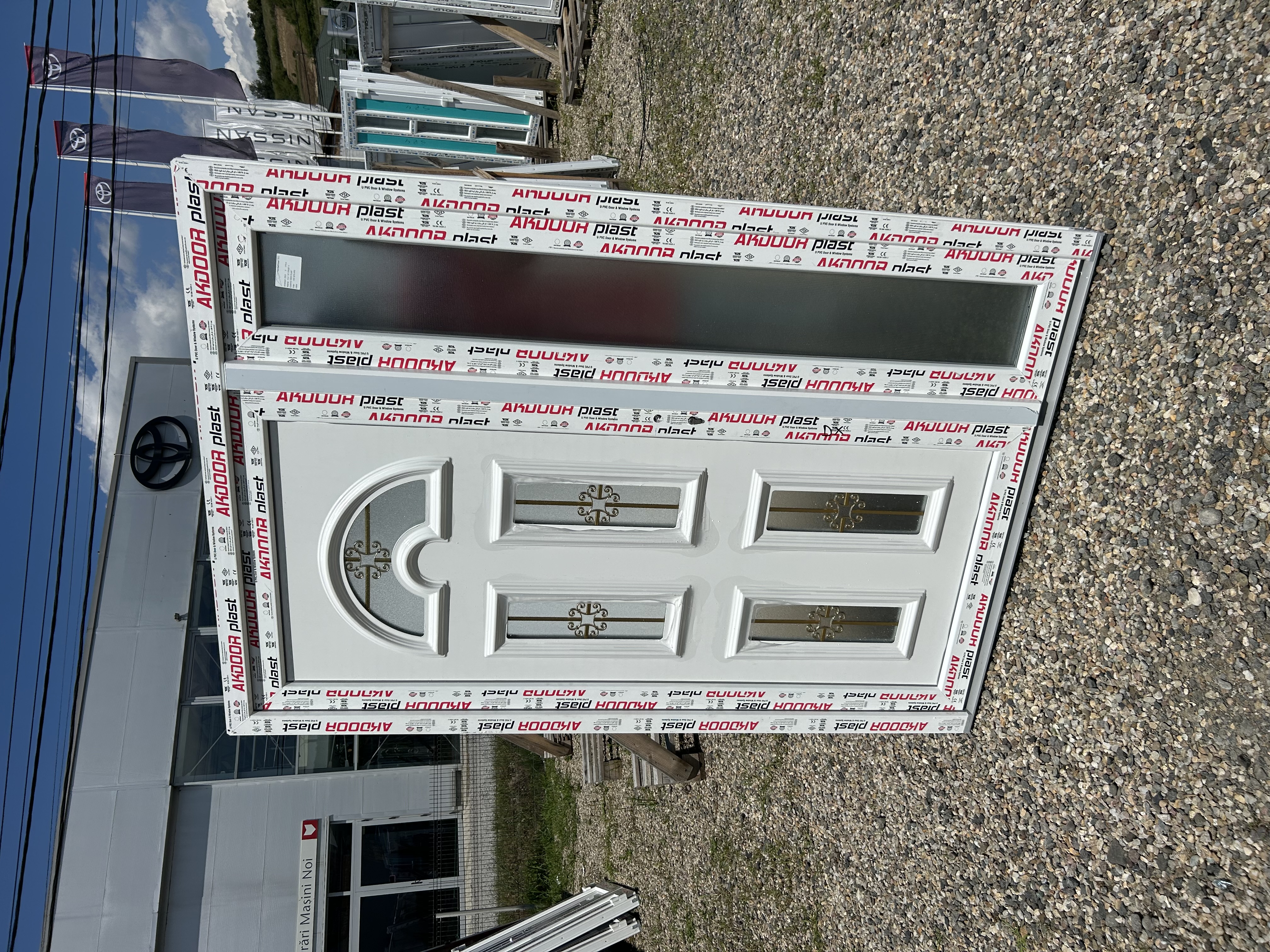 Ușă de intrare cu panel decorativ dublă 
