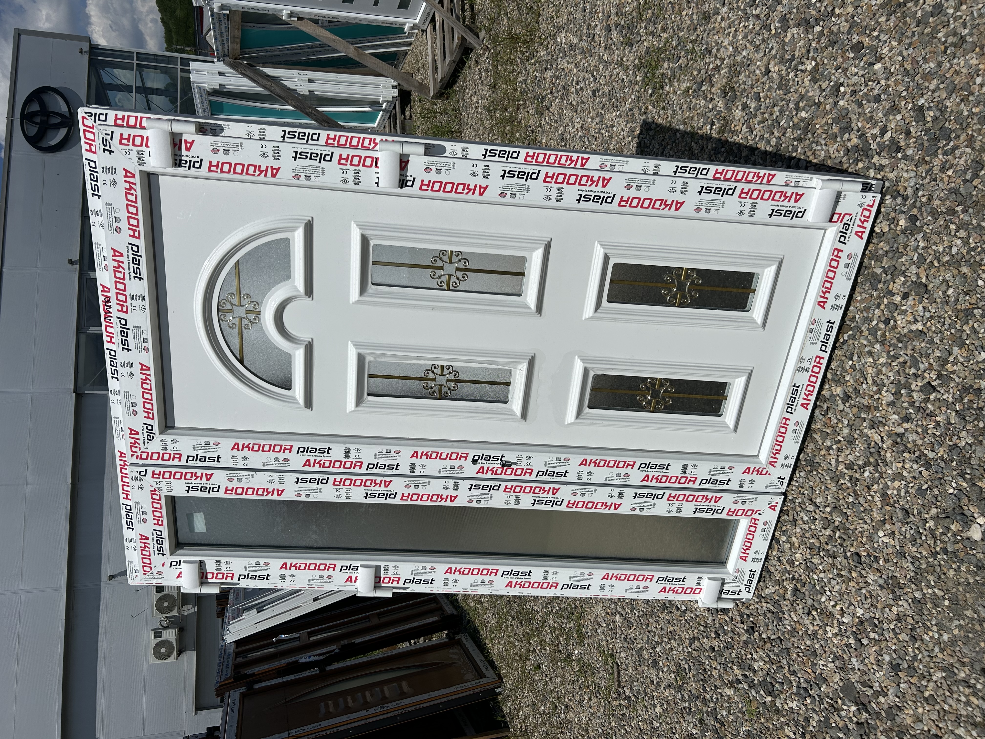 Ușă de intrare cu panel decorativ dublă  - Imaginea 2