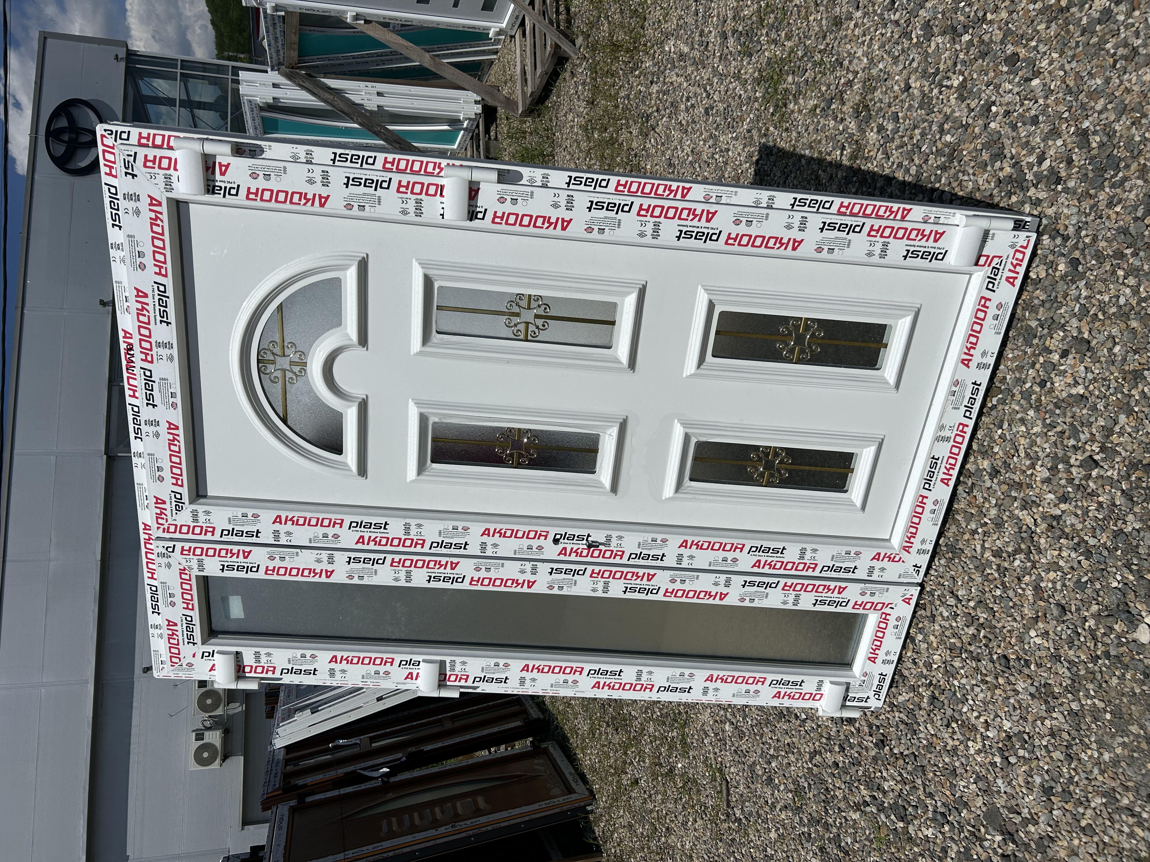 Ușă de intrare cu panel decorativ dublă  - Imaginea 3