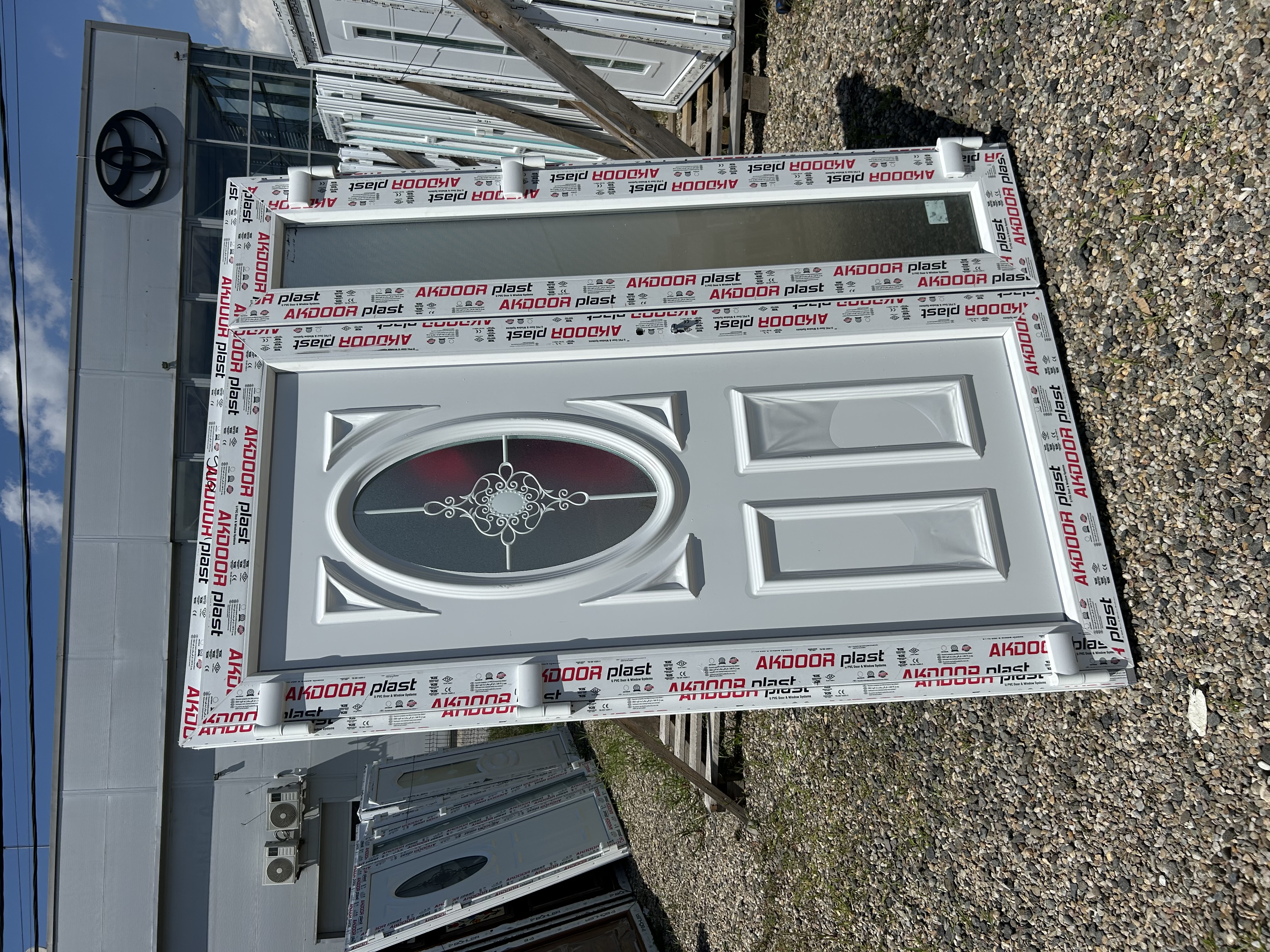 Ușă de intrare dublă cu panel decorativ  - Imaginea 3