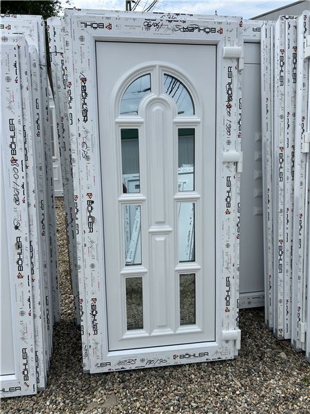 Ușă exterior alb