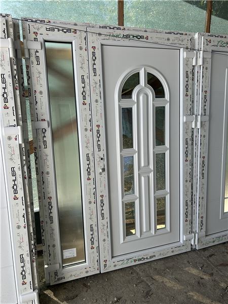 Ușă de intrare dublă cu panel decorativ  - Imaginea 2