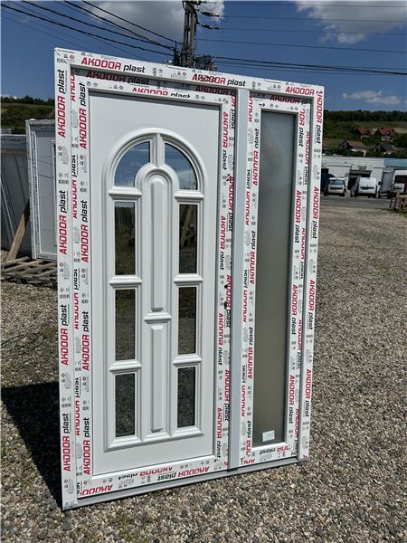 Ușă de intrare dublă cu panel decorativ  - Imaginea 2