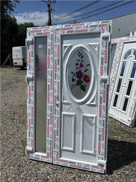 Ușă de intrare dublă cu panel decorativ  - Imaginea 1