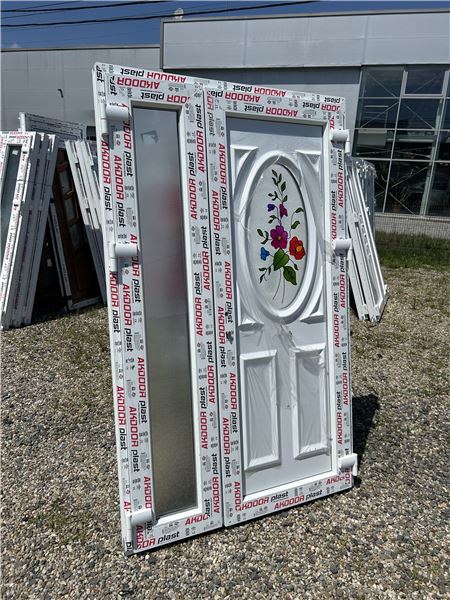 Ușă de intrare dublă cu panel decorativ  - Imaginea 2