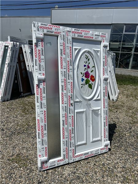 Ușă de intrare dublă cu panel decorativ  - Imaginea 3