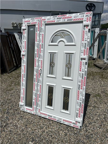 Ușă de intrare cu panel decorativ dublă  - Imaginea 2