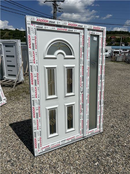 Ușă de intrare cu panel decorativ dublă  - Imaginea 4