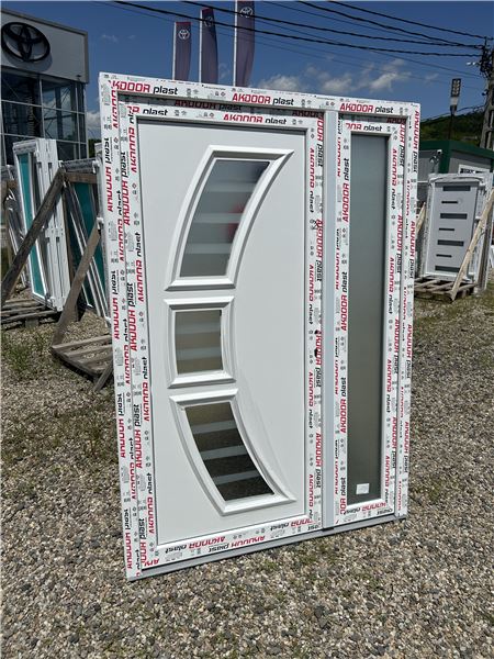 Ușă de intrare dublă cu panel decorativ  - Imaginea 2