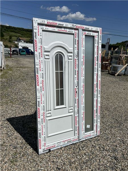 Ușă de intrare dublă cu panel decorativ  - Imaginea 2