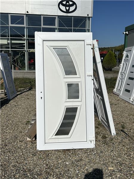 Ușă de intrare alb cu panel decorativ  - Imaginea 2