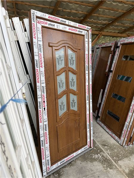Ușă de intrare stejar auriu cu panel decorativ  - Imaginea 4